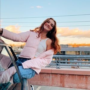 Meet your Posher, Olivia